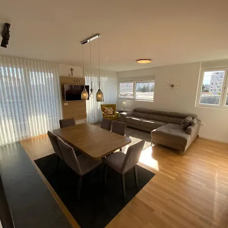 King With Private Parking * Zadar