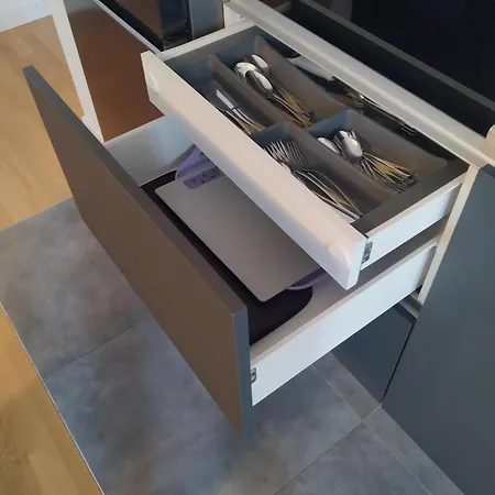 King With Private Parking Apartment Zadar