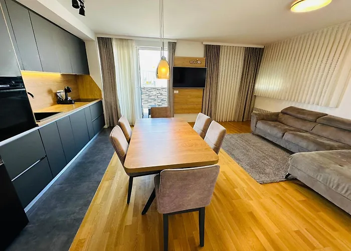 King With Private Parking Appartement