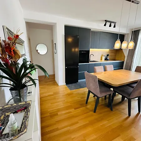 Apartment King With Private Parking Zadar