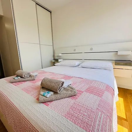 King With Private Parking * Zadar